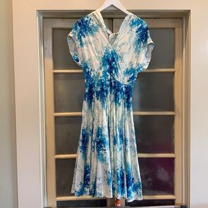 Anthropologie dress size 6 floral blue and white